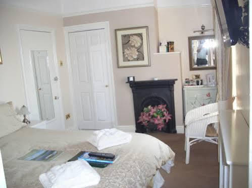 רייבנגלאס Rosegarth Guest House מראה חיצוני תמונה